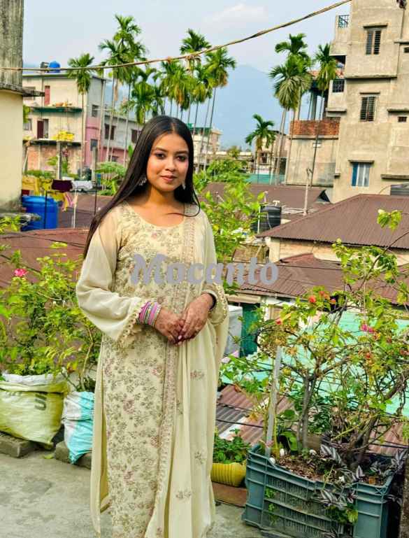 Neha I am an independent call girl and I offer incall and outcall service